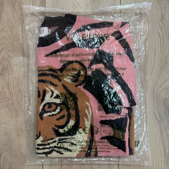 ✨NWT✨ Oxknit Pink Tiger Short Sleeve Sweater - Picture 2 of 5